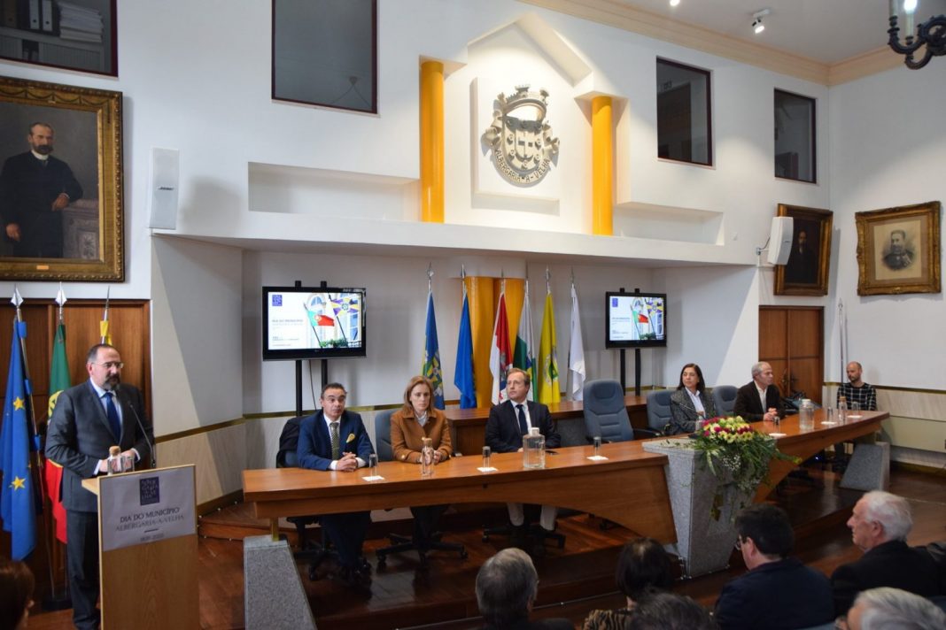 Jornal de Albergaria -Inauguração de Escola